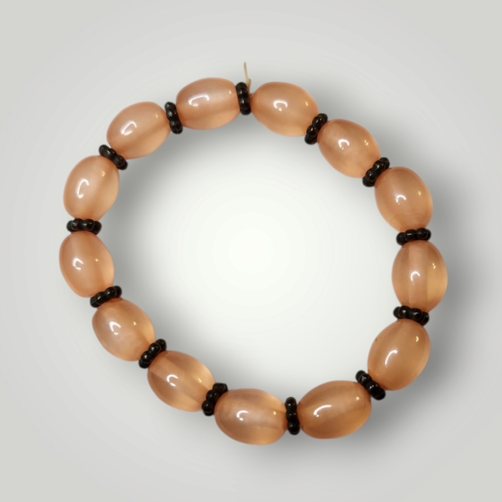 Orange peach Beaded Bracelet - Picture 4 of 6
